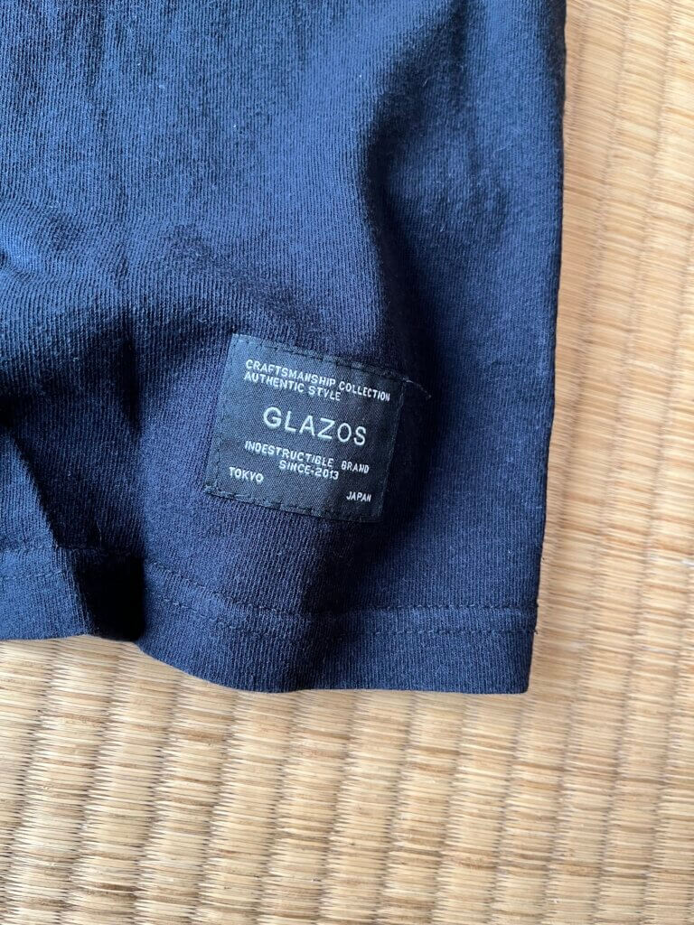  GLAZOS(グラソス)で中学生の服を通販してみた。『天竺・袖ライン長袖Tシャツ』サイズ170フロントにさりげなくロゴネームが入っている